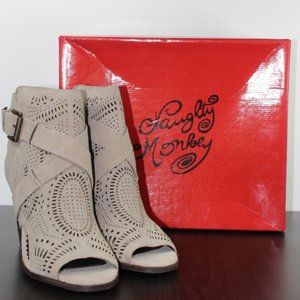 Naughty Monkey Womens Zuzanna Ankle Bootie NEW